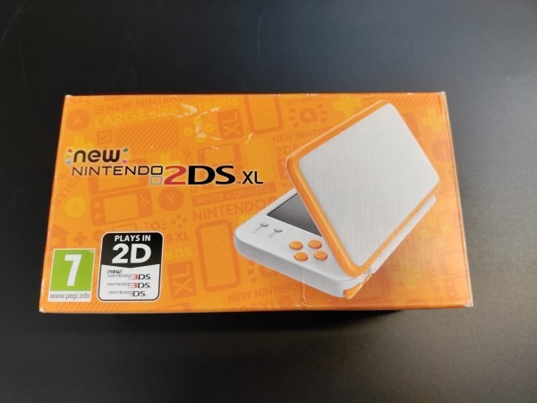 New Nintendo 2DS XL White & Orange Edition OVP