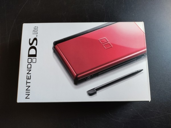 Nintendo DS Lite Rot-Schwarz OVP