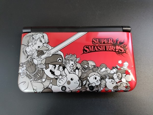 Nintendo 3DS XL - Super Smash Bros. Edition