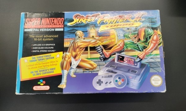Super Nintendo Konsole - Street Fighter II Turbo Bundle-Edition OVP