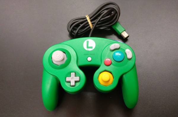 GameCube Controller - Club Nintendo Luigi Edition (Budget)