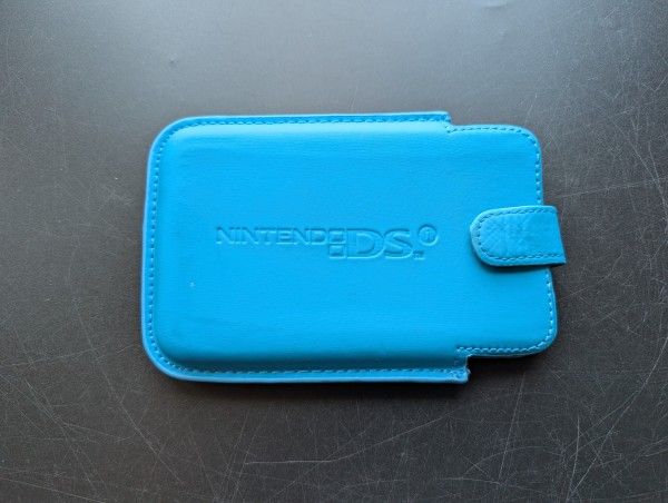 Nintendo 3DSi Hülle in Hellblau
