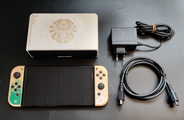 Nintendo Switch OLED Konsole - The Legend of Zelda: Tears of the Kingdom Edition