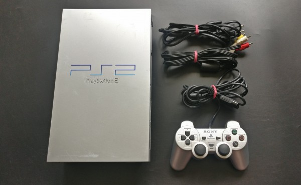 Playstation 2 Konsole Satin Silver