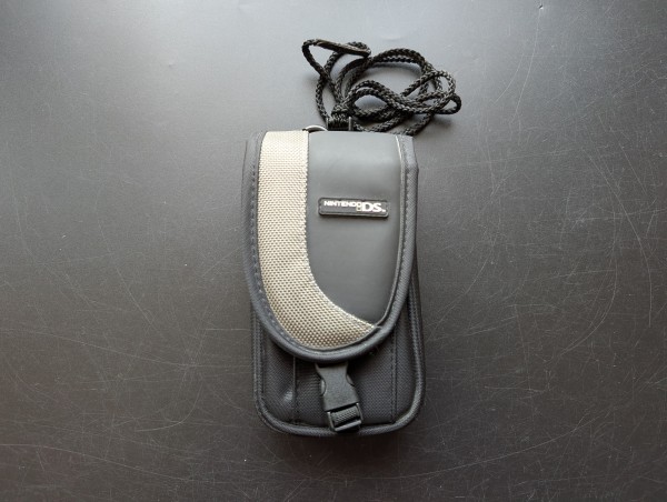 Original Nintendo DS Tasche in Schwarz-Grau