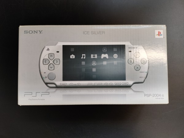 PlayStation Portable 2000 Ice Silver OVP
