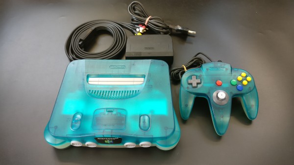 Nintendo 64 Konsole Clear Blue