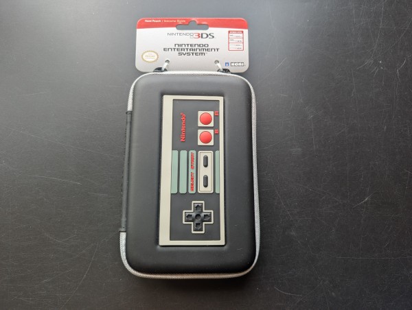 NES Nintendo 3DS XL Hartschalen Tasche OVP